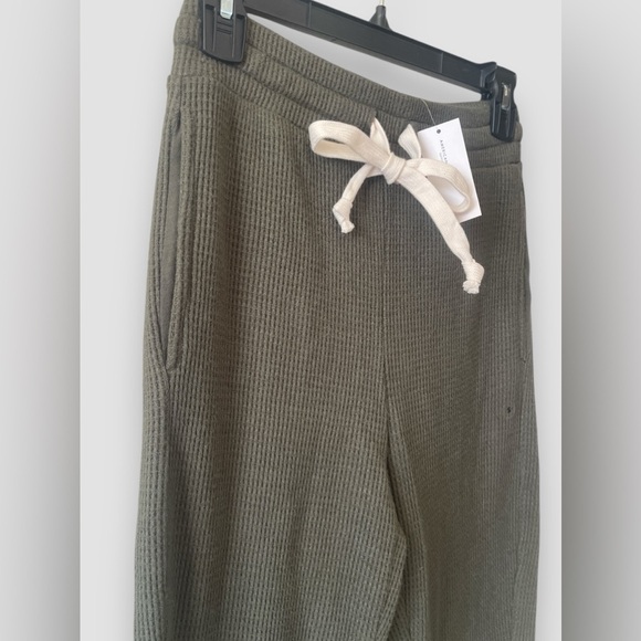AE Waffle Super High Waisted Flare Pants Olive Green Drawstring Women’s Sm NWT - Picture 4 of 9